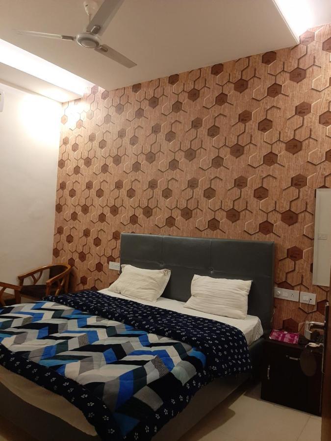 Hotel Hollywood Zirakpur 外观 照片